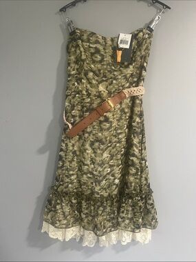 Ruby Rox Ivey Green Printed Mini Dress with Cream Lace Trim 11